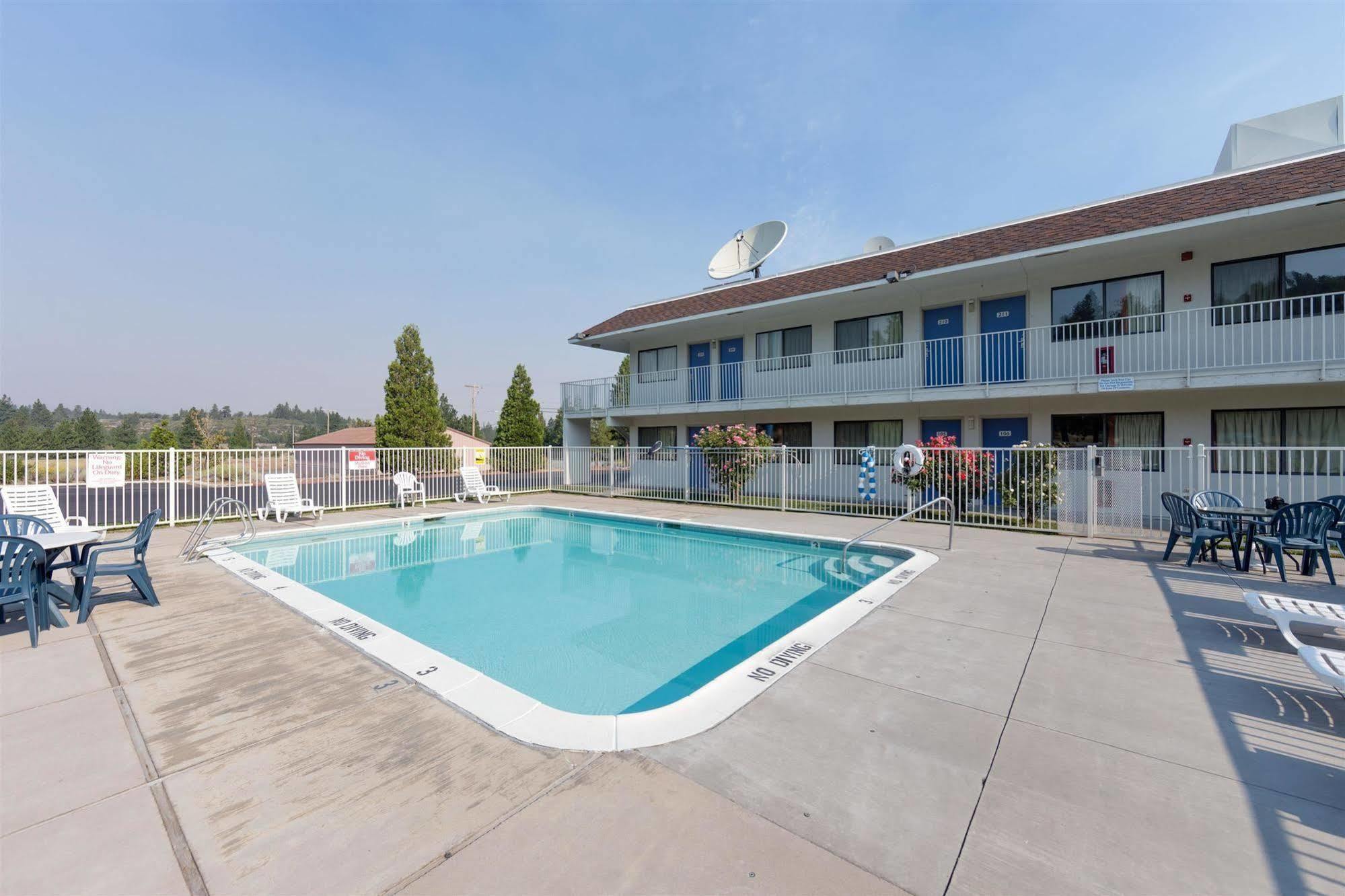 Motel 6 Weed - Mount Shasta Exterior photo