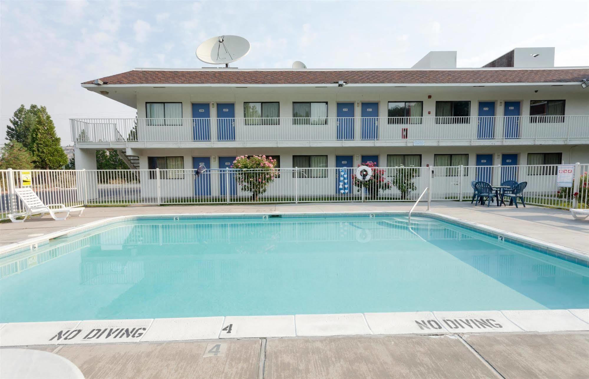 Motel 6 Weed - Mount Shasta Exterior photo